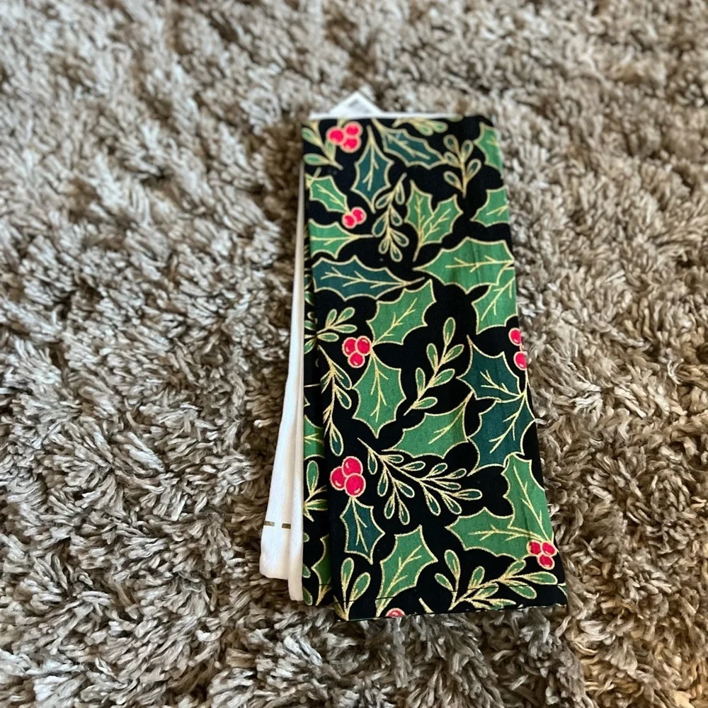 NWT Target Tis the Season holiday Christmas towels‎